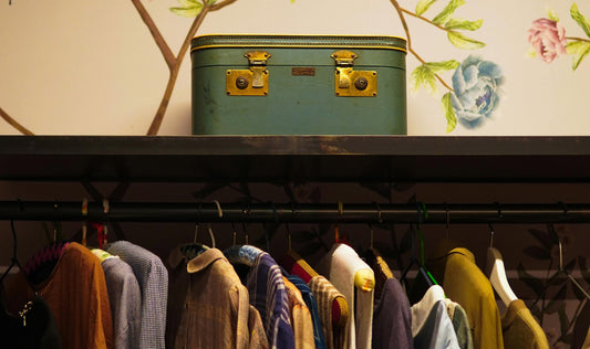 Cómo Elegir Ropa de Segunda Mano que se Adapte a tu Estilo Personal