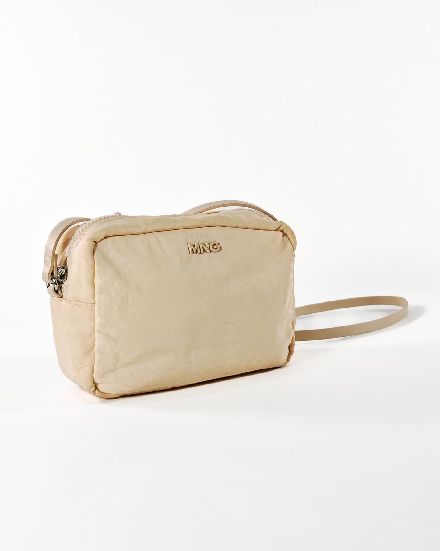 Crossbody Mango Beige – Minimalismo y Estilo para tu Día a Día