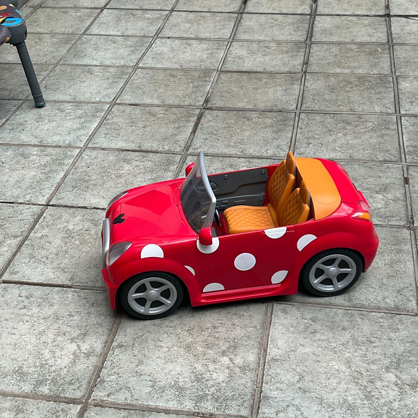 Carrito de Muñecas Minnie Mouse Convertible Rojo – Juguete Segunda Mano