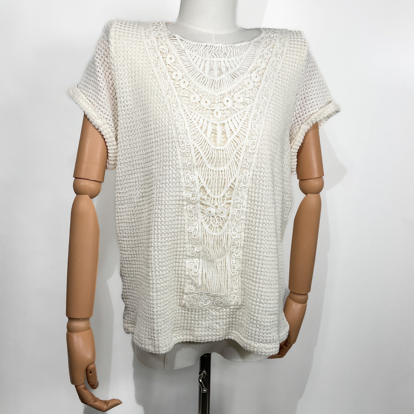 Blusa Blanca con Detalle de Encaje – Talla L