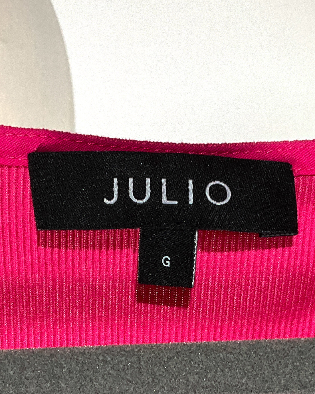 Blusa Rosa con Escote en V – Julio – Talla G