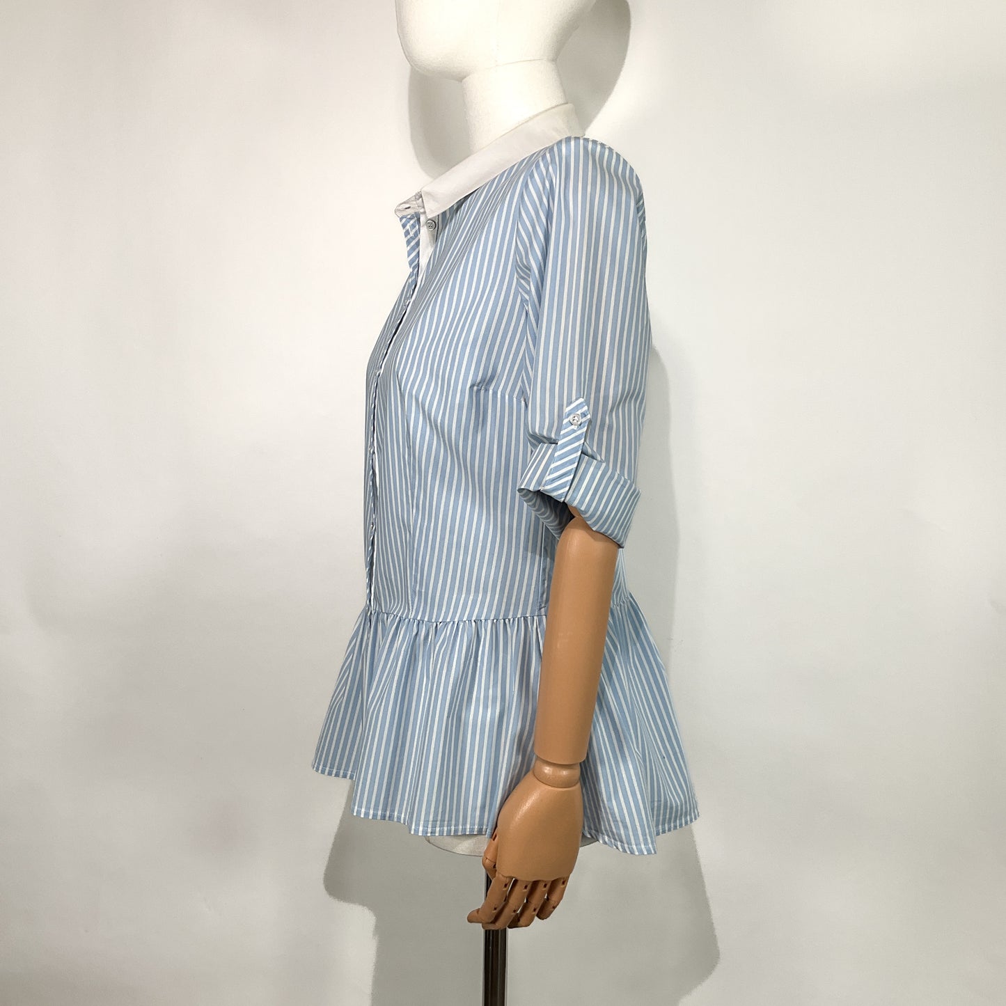 Camisa con Peplum Azul a Rayas – Metropolis Company, Talla 7