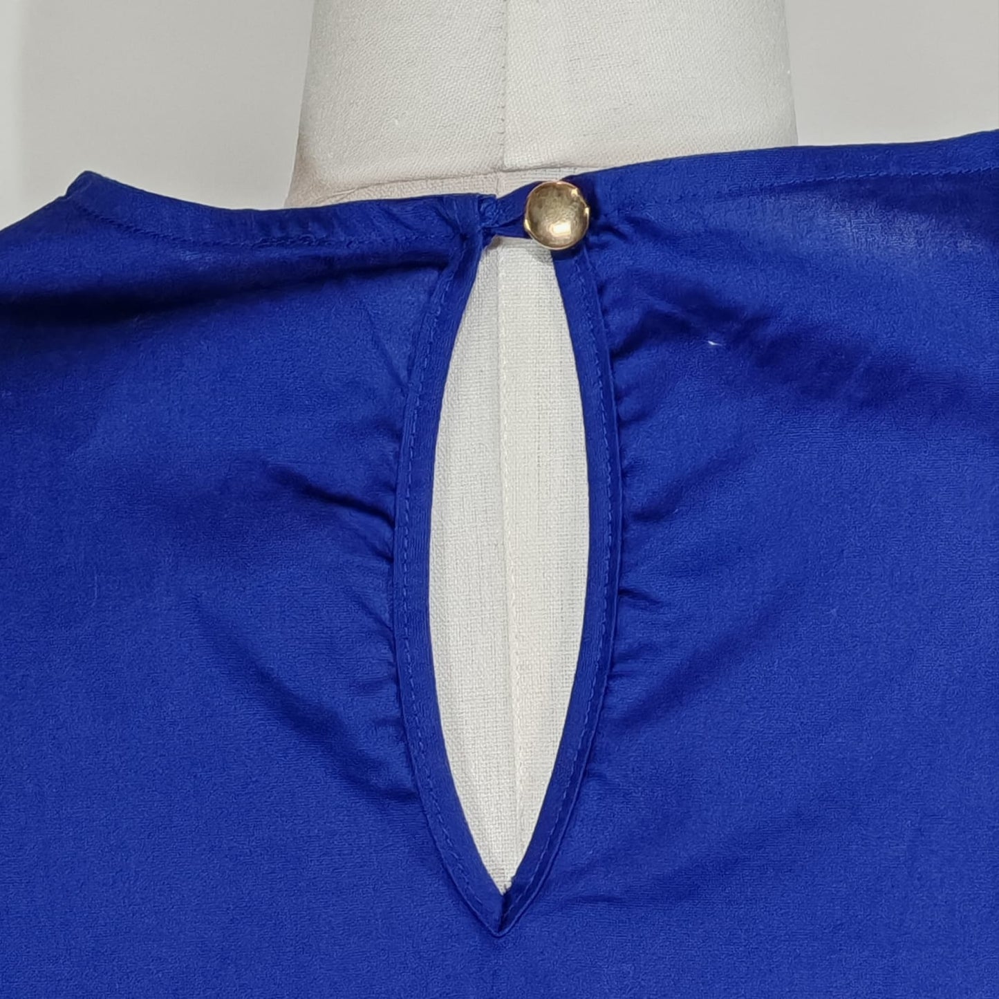 Vestido Azul Rey Mokara – Frescura y Estilo para tu Día a Día