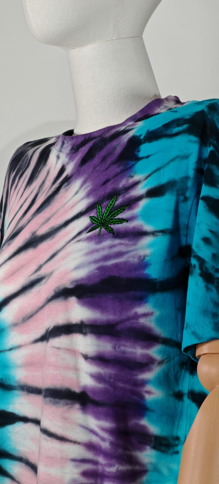 Playera Eight Multicolor – Estilo Tie-Dye con Actitud