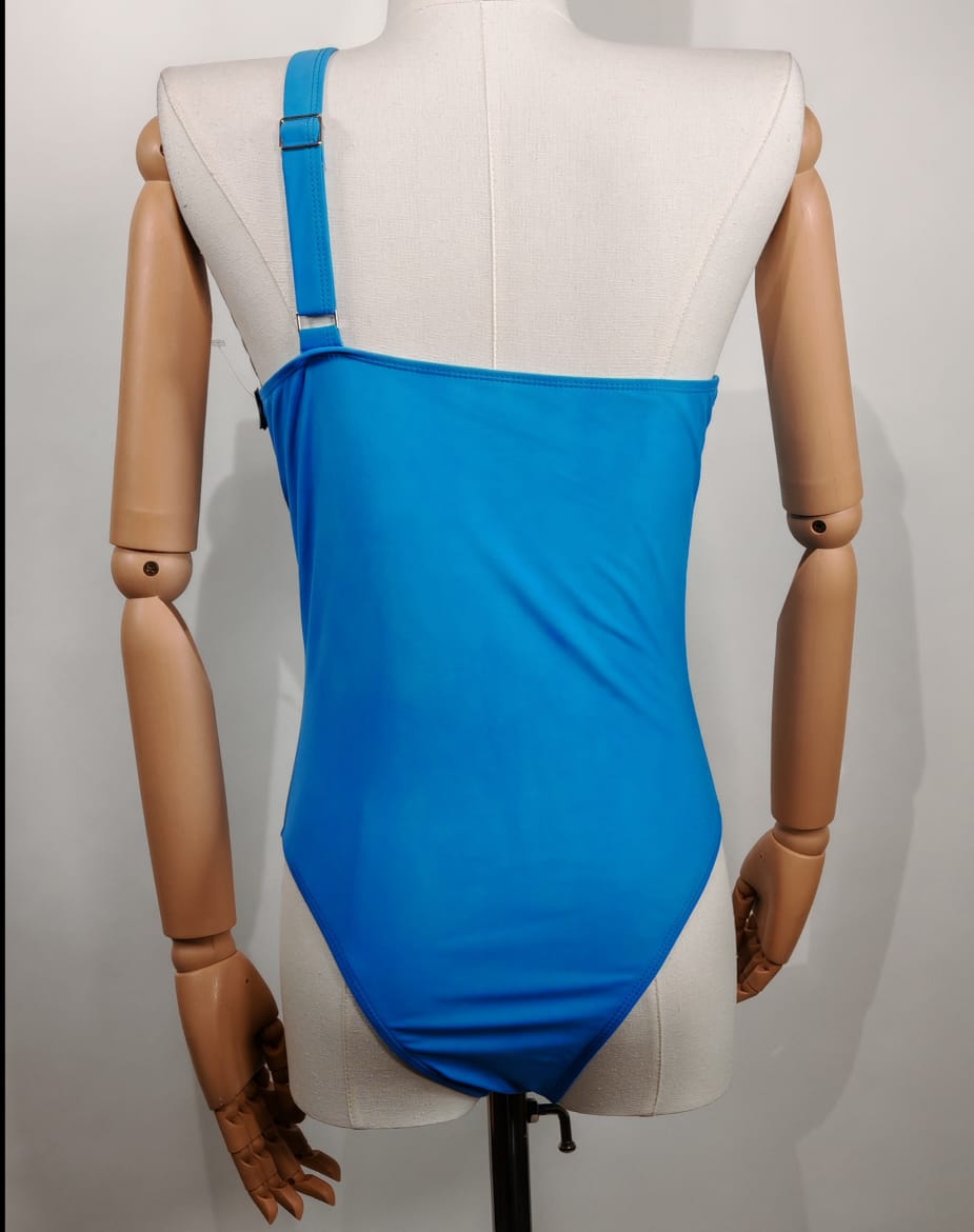Traje de baño azul claro – Corte asimétrico, Talla M