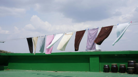 Lavar la ropa de forma sostenible: Métodos ecológicos para reducir el impacto ambiental