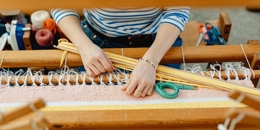 Cómo se hace una prenda ética: del hilo a tu cuerpo