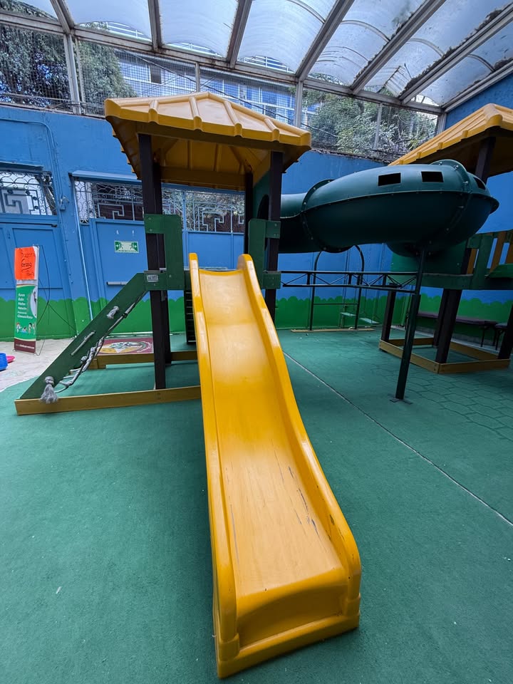 Juego Infantil de Madera con Toboganes