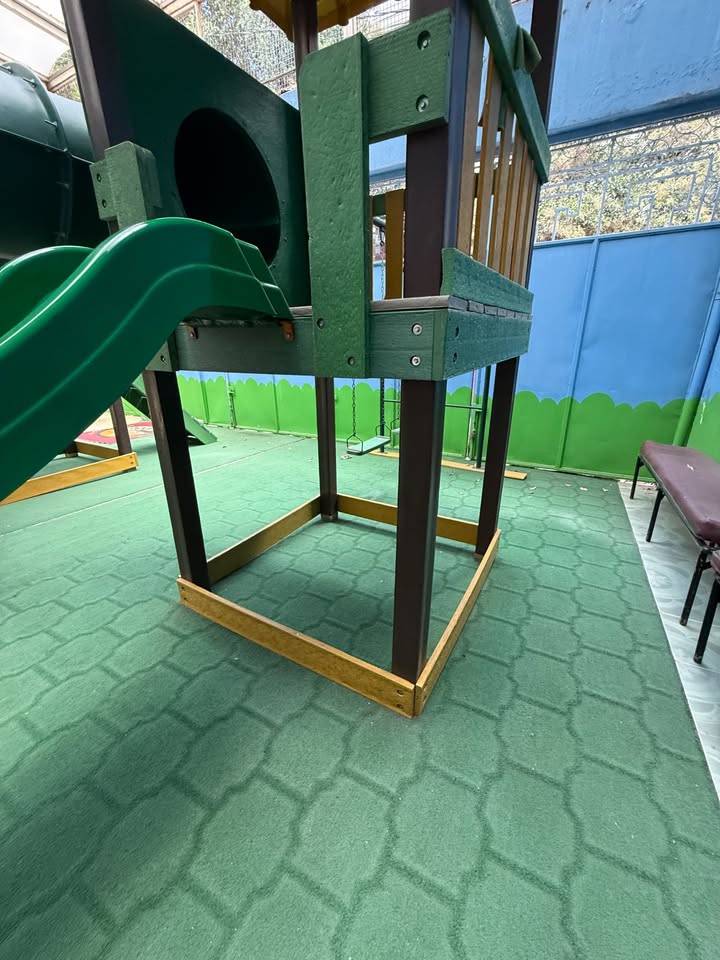 Juego Infantil de Madera con Toboganes