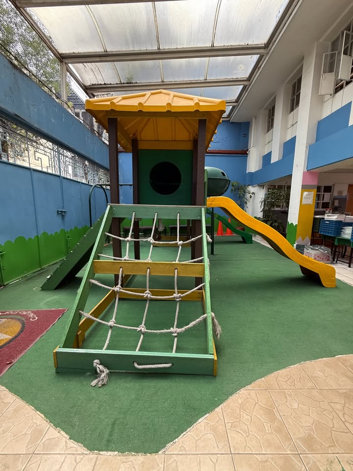 Juego Infantil de Madera con Toboganes