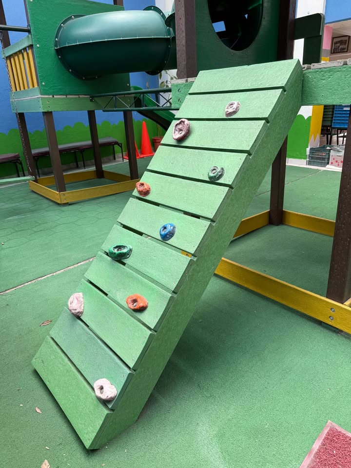 Juego Infantil de Madera con Toboganes