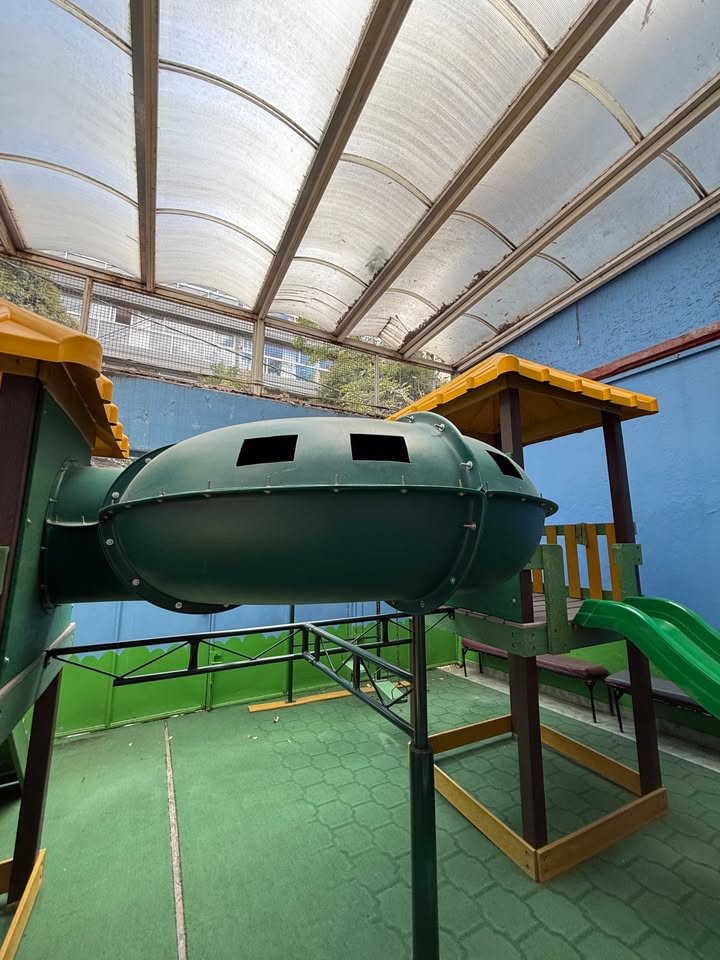 Juego Infantil de Madera con Toboganes