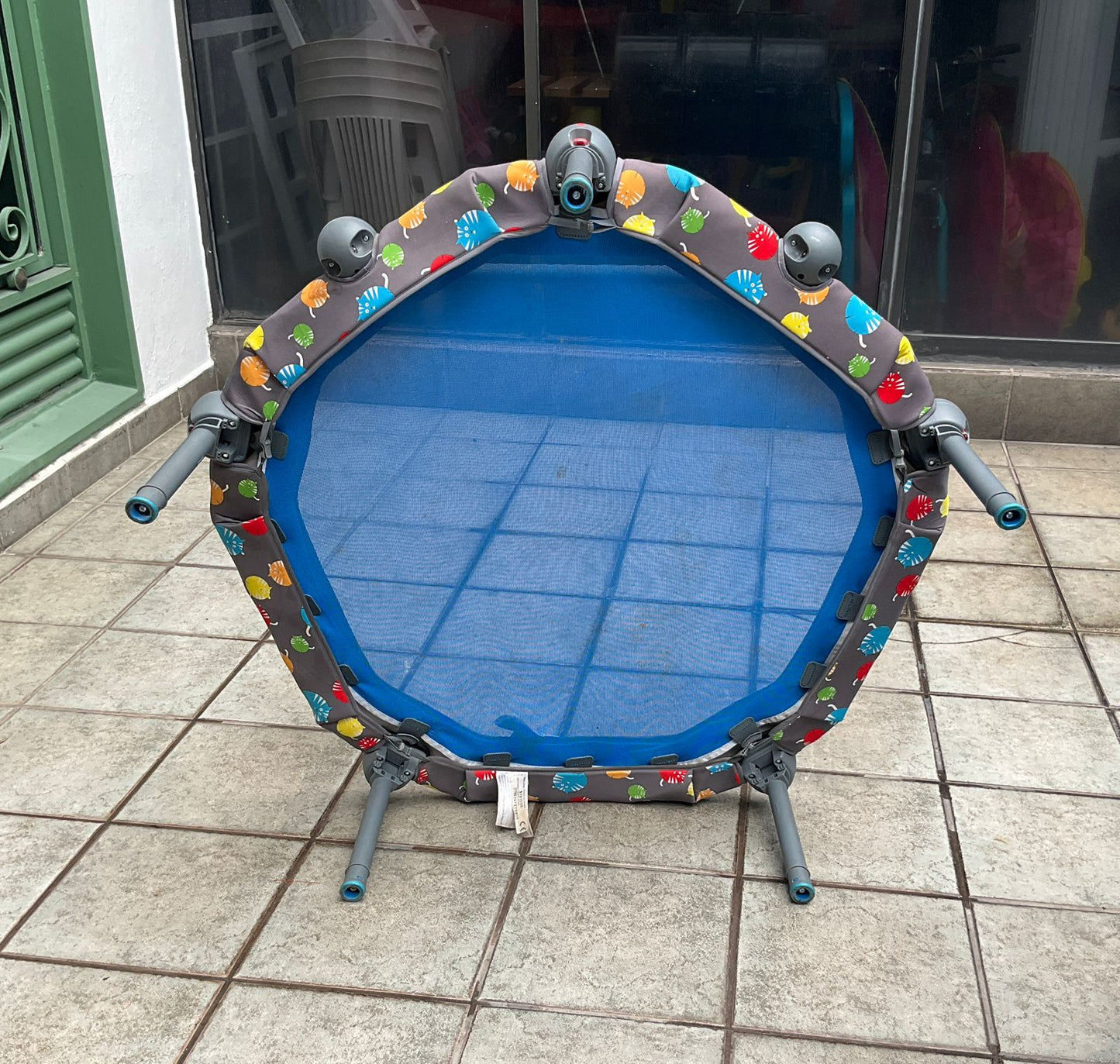 Trampolín Infantil Smart Trike con Barra de Equilibrio – Segunda Mano