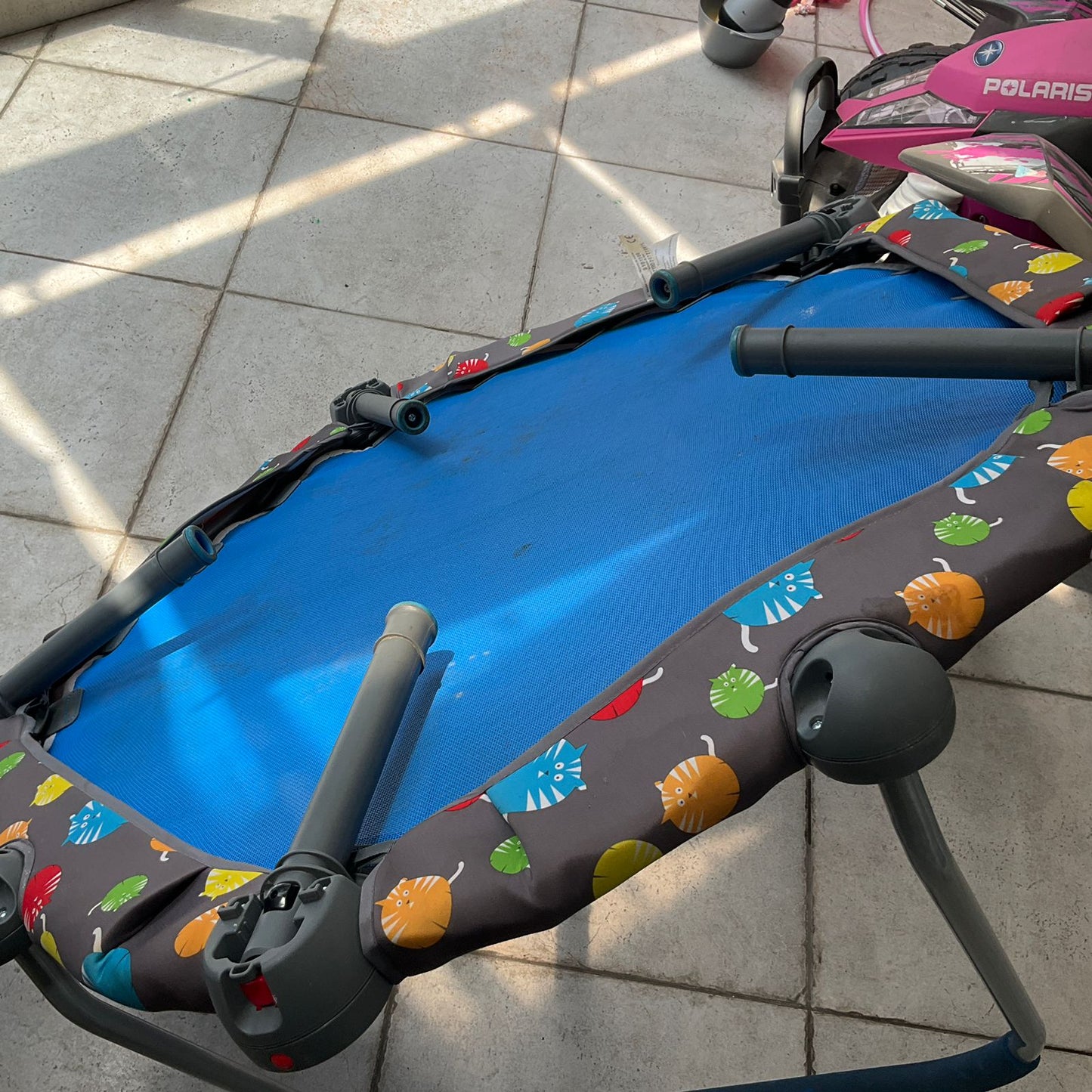 Trampolín Infantil Smart Trike con Barra de Equilibrio – Segunda Mano