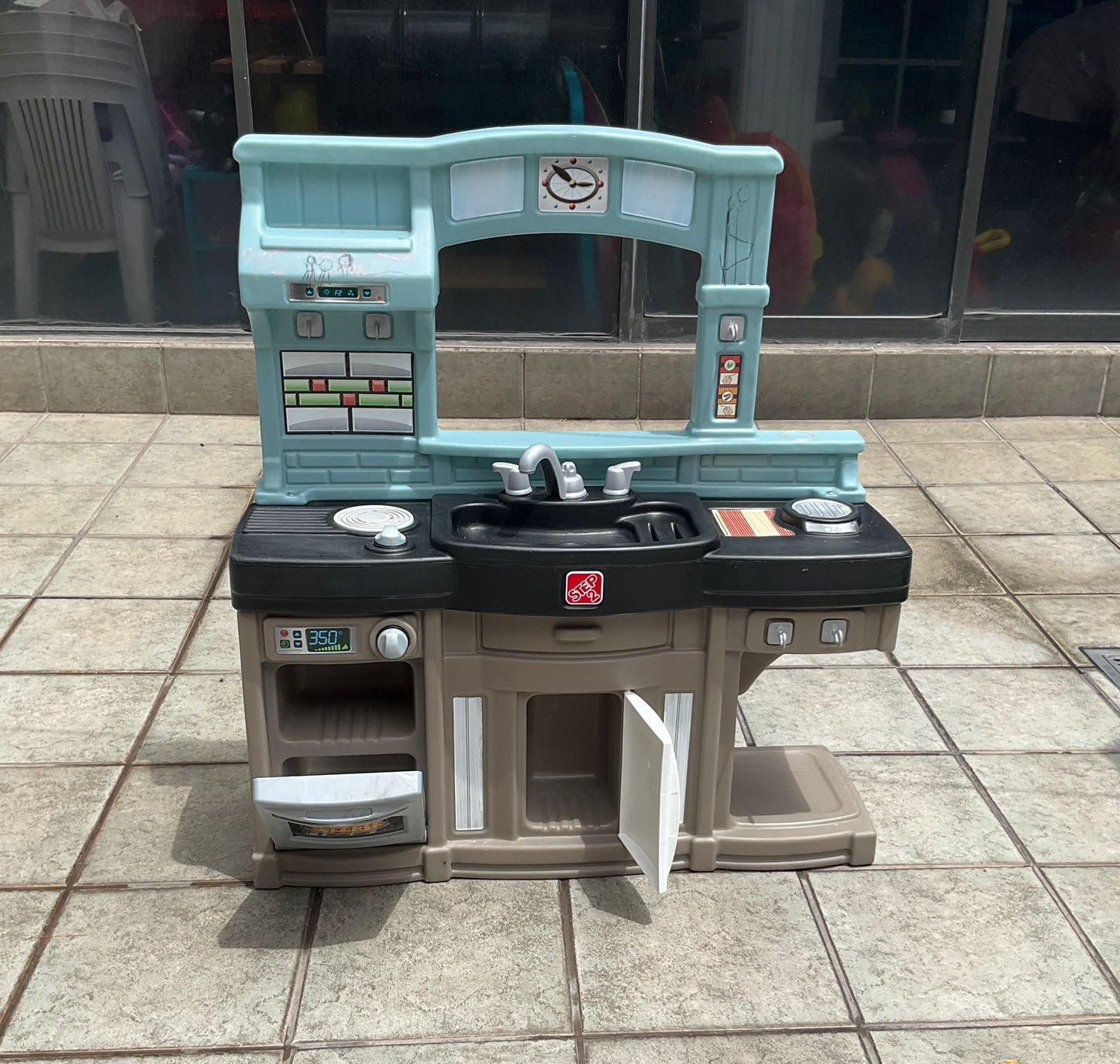 Cocinita Infantil Step2 con Estufa y Fregadero – Segunda Mano