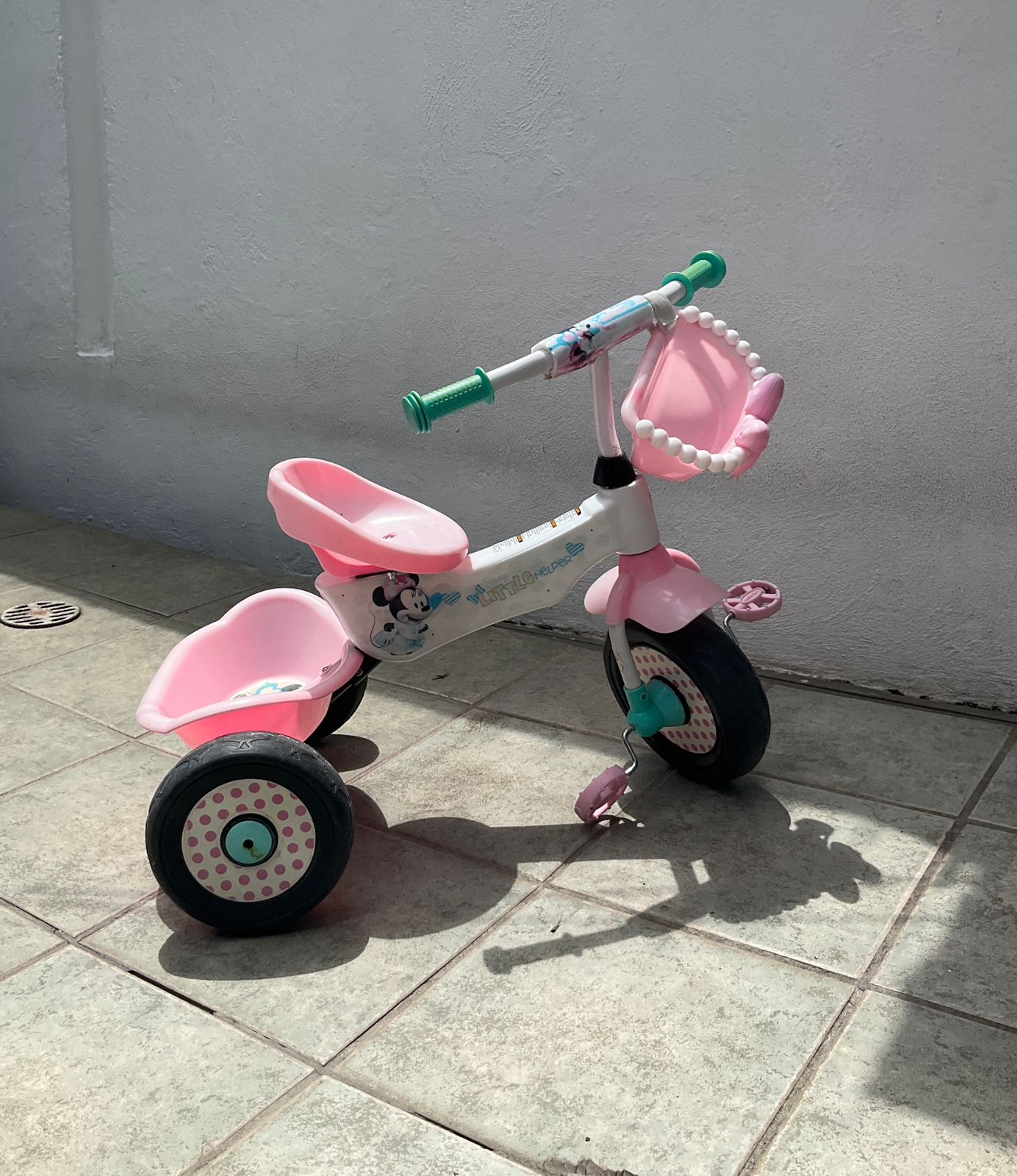 Triciclo Infantil Minnie Mouse Rosa con Canastilla – Segunda Mano