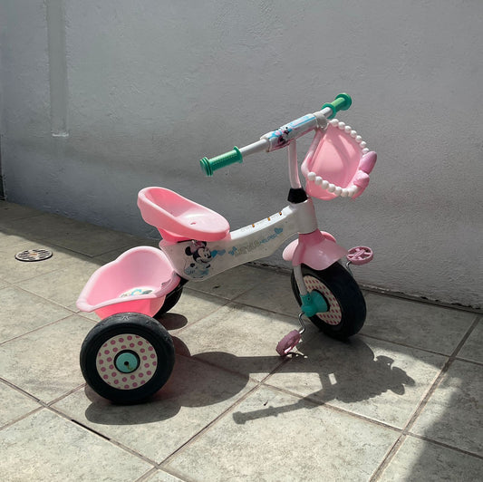 Triciclo Infantil Minnie Mouse Rosa con Canastilla – Segunda Mano