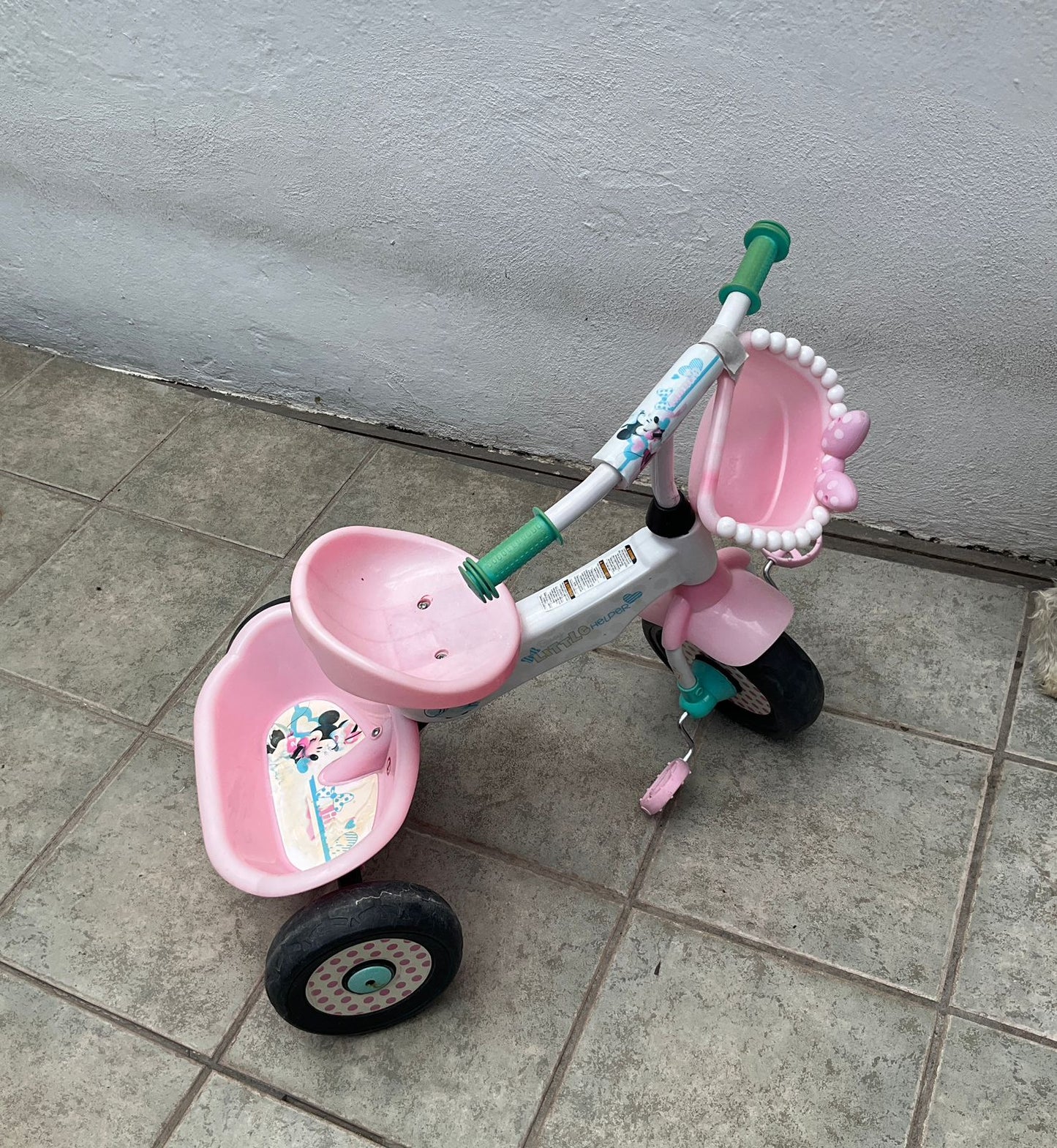 Triciclo Infantil Minnie Mouse Rosa con Canastilla – Segunda Mano