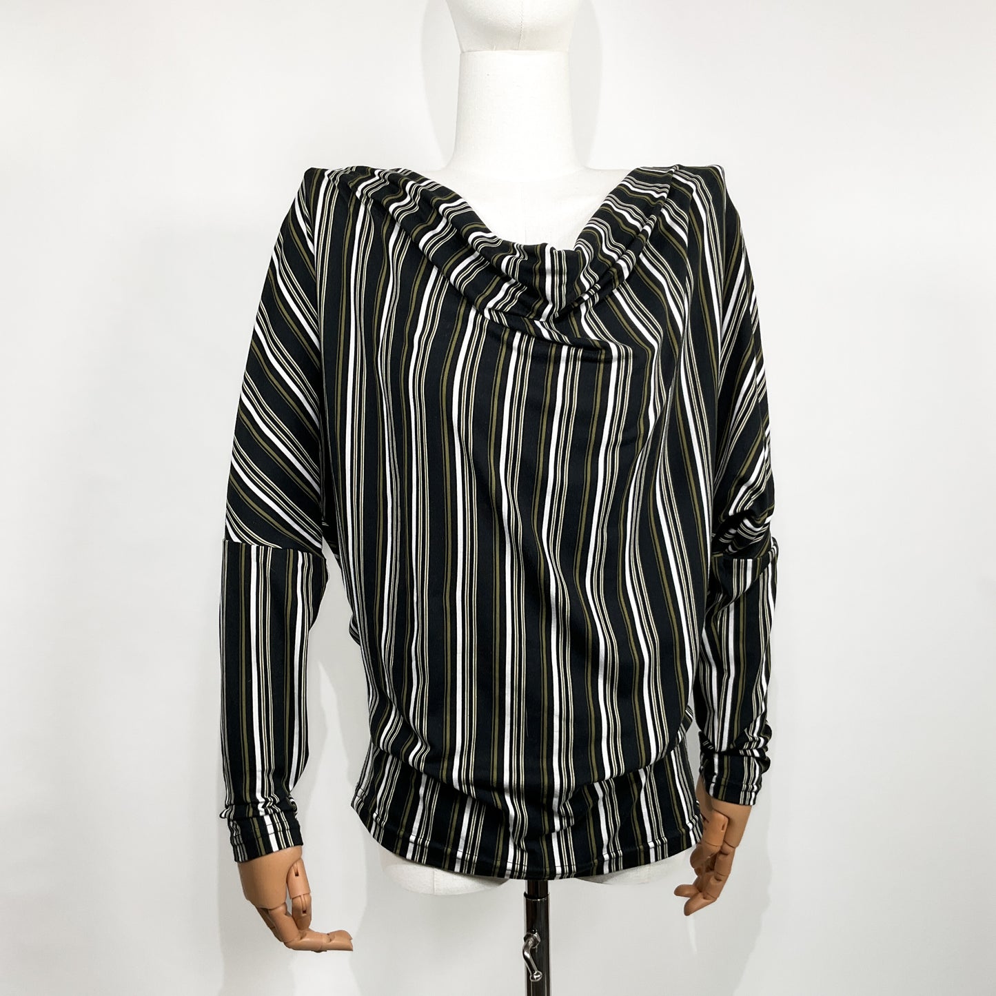 Blusa de Rayas Multicolor con Cuello Drapeado – Talla S