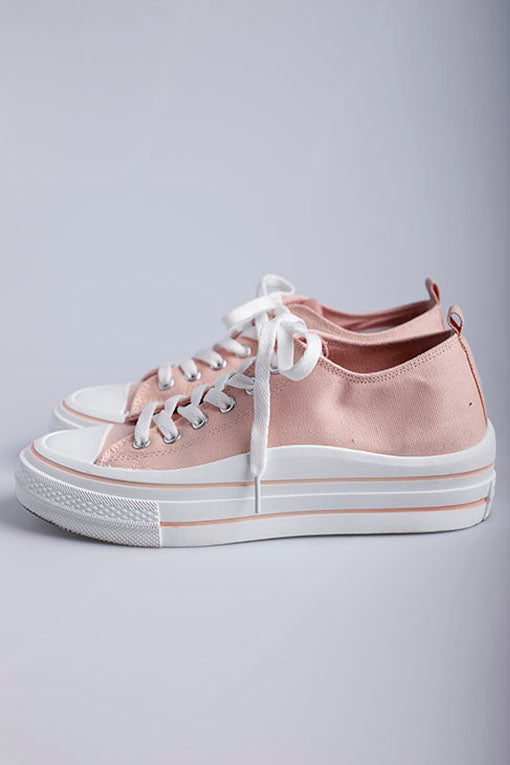 Tenis XTi Urban Brand Street Style Rosa con Suela Blanca – Comodidad y Estilo Casual