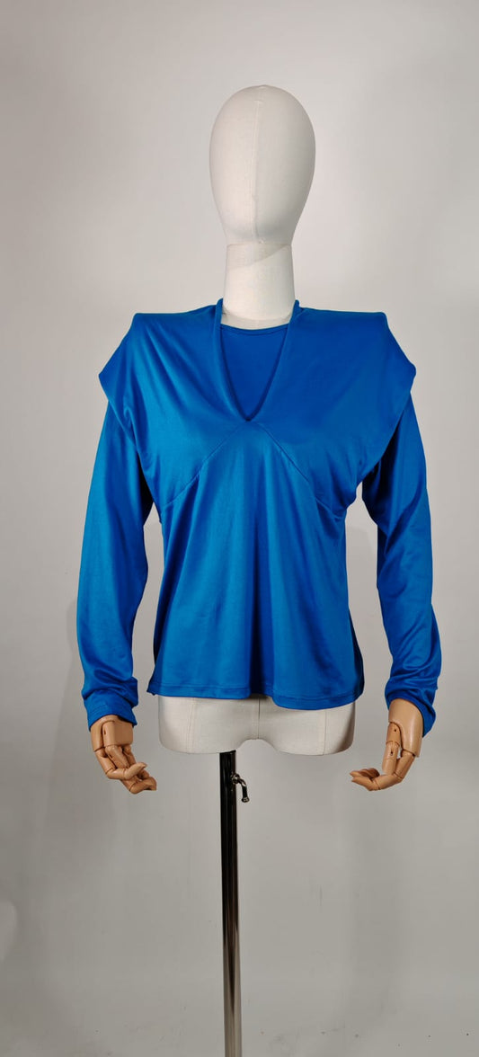 Blusa Azul Manga Larga – Estilo Minimalista con Corte Moderno
