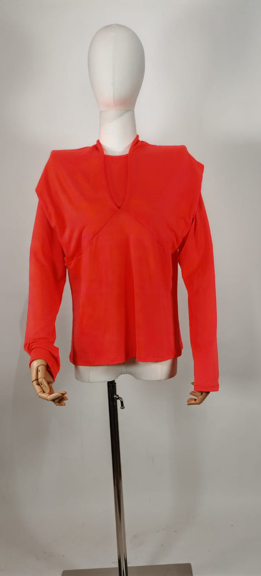 Blusa Coral de Manga Larga – Diseño Minimalista con Estilo