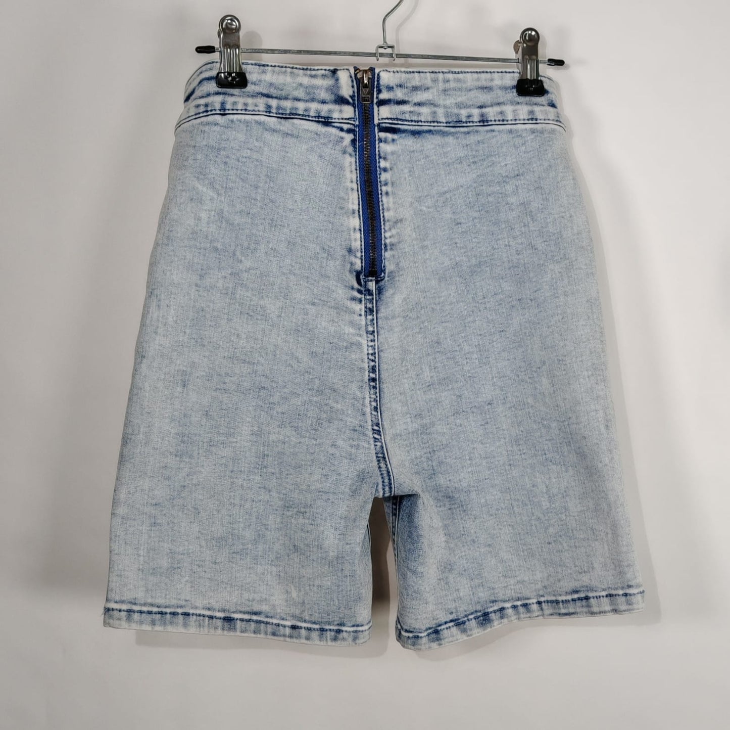 Short de Mezclilla Azul Claro – Guess Talla 25