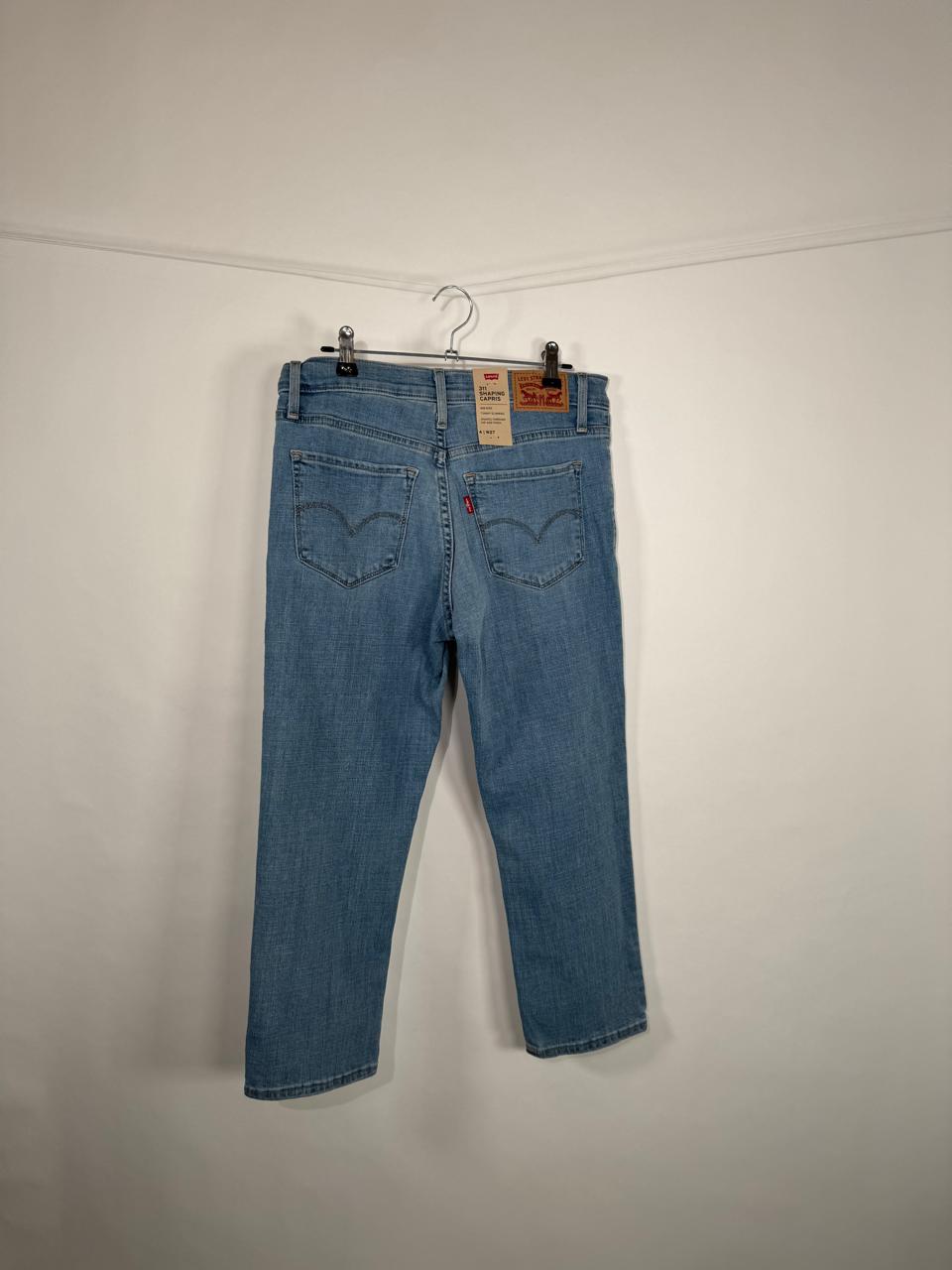 Pantalón Capri Levi’s 311 Shaping – Talla 27